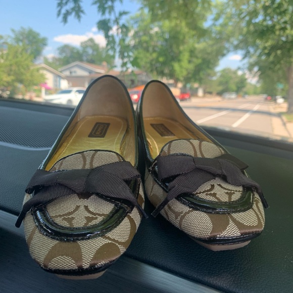 NEW COACH TIPPER 12CM SC/C PAT Size 9.5B color: Khaki/chocolate with bow - Picture 6 of 11